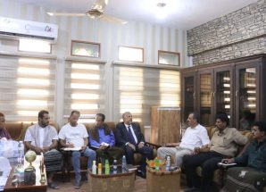 فريق التوجيه والرقابة الرئاسي يزور مكتب التربية والتعليم بمحافظة المهرة