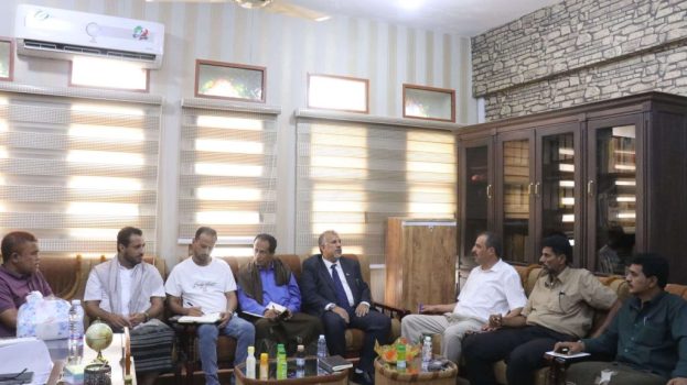 فريق التوجيه والرقابة الرئاسي يزور مكتب التربية والتعليم بمحافظة المهرة