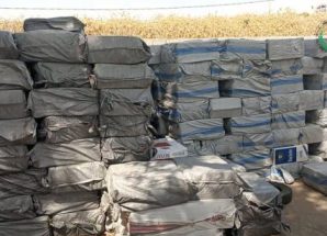 قوات الحزام الأمني بلحج تضبط مخازن لبيع وتوزيع مواد مهربة في منطقتي اللحوم والرباط