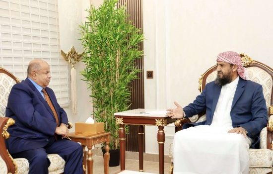 المحرّمي يناقش مع محافظ حضرموت مستجدات الأوضاع ومساعي تعزيز الاستقرار