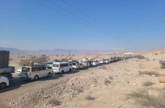 نقاط مليشيات الإخوان تواصل احتجاز آلاف المشاركين باحتفالية سيئون