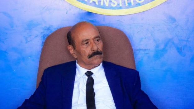 الشيخ لحمر علي لسود يرحّب ببيان آل مجور لقموش ويثمن موقفهم الوطني في دعم الأمن والاستقرار