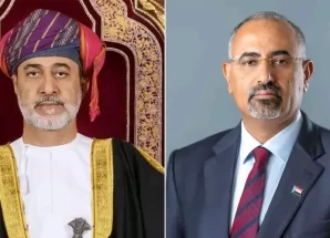 الرئيس الزُبيدي يهنئ السلطان هيثم بن طارق بمناسبة اليوم الوطني لسلطنة عُمان