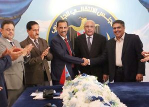 ‏بحضور الكثيري إتمام مراسم التسليم والاستلام لقيادة انتقالي حضرموت
