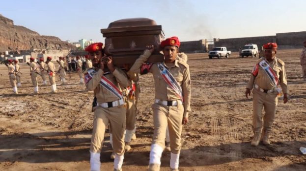 ‏بحضور وزير الدفاع.. تشييع جثمان الفقيد المناضل الفريق الركن علي قايد صالح بعد مسيرة حافلة بالعطاء الوطني