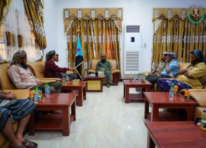 العميد الوالي يلتقي عدداً من مشايخ أبين ويؤكد أن الحزام الأمني هو صمام أمان المحافظة ودرعها الحصين