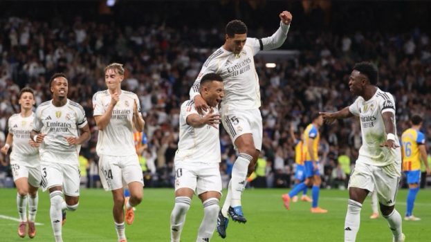 إعصار الريال يضرب فالنسيا