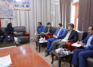 المحافظ بن الوزير يبحث مع مؤسسة شبوة لعلاج أمراض القلب سبل تعزيز التعاون والتنسيق المشترك