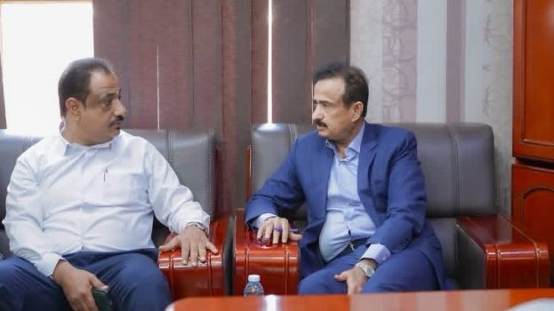 شبوة: المحافظ بن الوزير يطّلع على أوضاع مديرية جردان ويوجه بتعزيز مستوى الأداء والخدمات المقدمة للمواطنين.