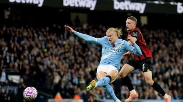 مانشستر سيتي يتخطى بورنموث ويصعد لوصافة الدوري الإنجليزي