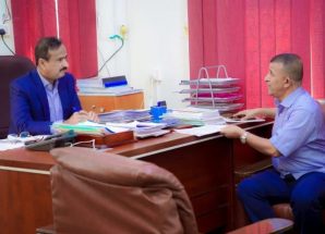 المحافظ بن الوزير يوجّه بصرف مخصصات الأندية الرياضية ويرحب باستضافة بطولة قنا الدولية للشطرنج بشبوة