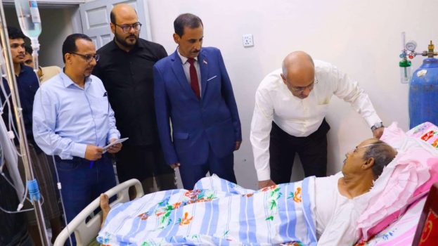 رئيس الجمعية الوطنية يطمئن على صحة الشاعر ثابت السعدي