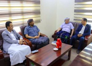 الكثيري يطلع على أوضاع أسر الشهداء والجرحى بمحافظة حضرموت