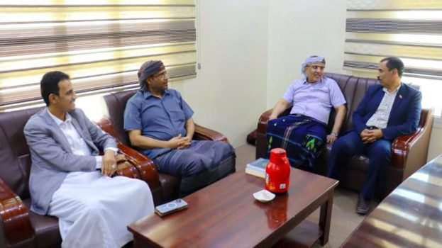 الكثيري يطلع على أوضاع أسر الشهداء والجرحى بمحافظة حضرموت