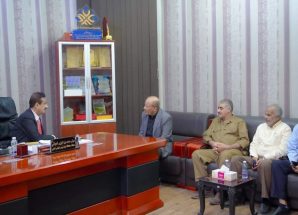 المحافظ بن الوزير يشيد بانعقاد اجتماع الاتحاد العام للكرة الطائرة في شبوة ويؤكد دعم أنشطته الرياضية