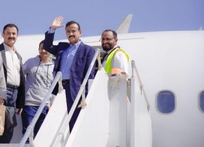 شبوة: المحافظ بن الوزير يغادر مطار عتق الدولي في زيارة عمل رسمية