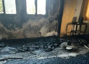 مستوطنون إسرائيليون يحرقون مسجداً وسط الضفة الغربية