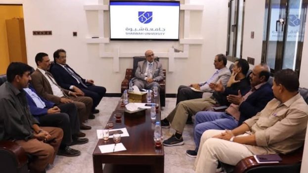شبوة: الامين العام يناقش مع رئاسة جامعة شبوة الترتيبات النهائية لإقامة حفل تخرج الدفعة الأولى لطلبة الجامعة
