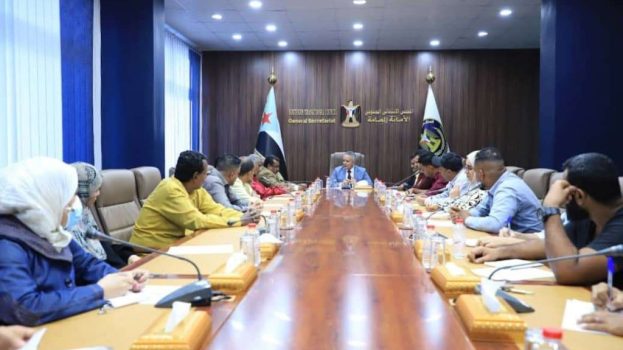 هيئة الشؤون الاجتماعية تستعرض أوضاع أسر الشهداء والجرحى والتحديات التي تواجههم