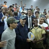 الرئيس الزُبيدي يشهد نهائي كأس العاصمة عدن ويتوج وحدة عدن بطلاً للبطولة