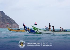 ضمن احتفالات ذكرى الاستقلال 30 نوفمبر..انتقالي العاصمة عدن ينظم كرنفالاً بحرياً ضخماً للزوارق في مديرية البريقة