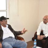 الكثيري يطلع على جهود هيئة الطيران لتطوير الخدمات الملاحية