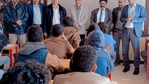 شبوة ..الأمين العام يدشّن اختبارات الفصل الدراسي الأول للعام ويؤكد استمرار دعم العملية التعليمية وتطوير بنيتها التحتية