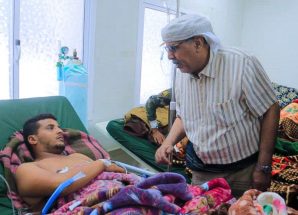 الكثيري يتفقد جرحى القوات المسلحة الجنوبية في مستشفى سيئون العام