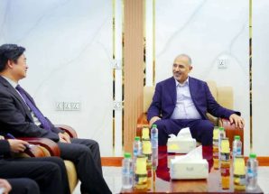 الرئيس الزُبيدي يبحث مع القائم بأعمال السفير الصيني تعزيز العلاقات الثنائية ودعم جهود التنمية