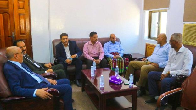 الكثيري يتفقد فرع البنك المركزي بسيئون