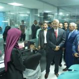 الرئيس الزُبيدي يتفقد سير العمل بقطاع الإذاعة والتلفزيون الجنوبي