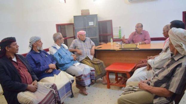 انتقالي شبام والسلطة المحلية يبحثان سبل تحسين الأوضاع الخدمية وتعزيز الاستقرار بالمديرية