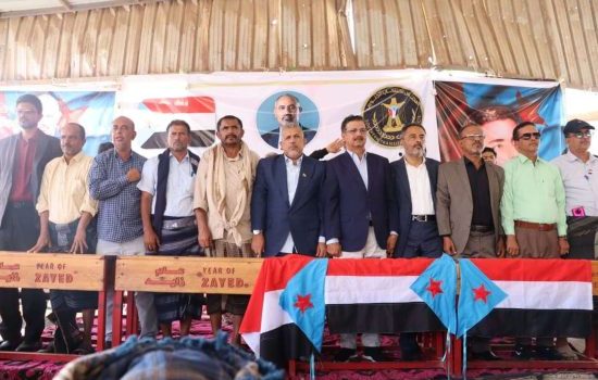 أبناء أبين يواصلون اعتصامهم المفتوح للمطالبة بإعلان دولة الجنوب العربي