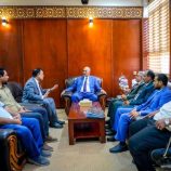 الرئيس الزُبيدي يتفقد سير العمل بديوان عام وزارة الزراعة والري والثروة السمكية وقطاعاتها