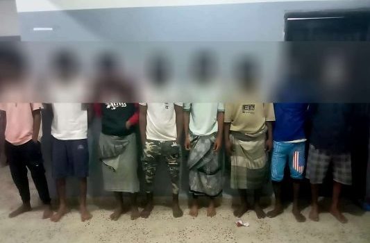 أمن العاصمة عدن يطيح بعصابة متخصصة في سرقة منازل وممتلكات المواطنين بالممدارة