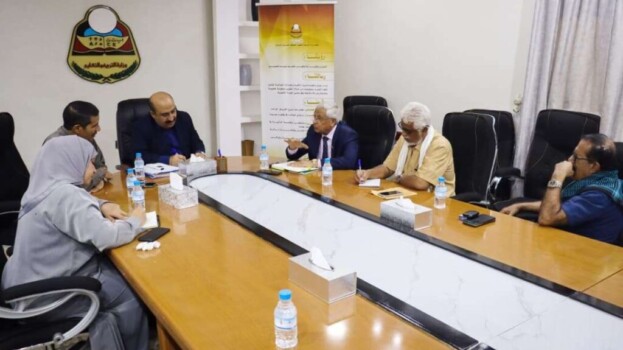 فريق التوجيه والرقابة الرئاسي يلتقي قيادتي الشؤون الاجتماعية والتربية والتعليم بساحل حضرموت