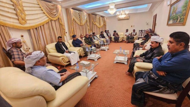 الكثيري يلتقي وفد شباب قبائل ثعين المشقاص بحضرموت