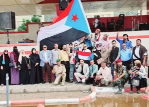 قيادات “التربية والتعليم” تجدد العهد للرئيس الزُبيدي من قلب ساحات الاعتصام وتبارك الانتصارات التاريخية للقوات الجنوبية في حضرموت