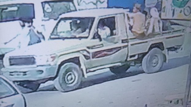 أمن العاصمة عدن يضبط مجموعة مسلحة أغلقت مدرسة الكويت في منطقة إنماء