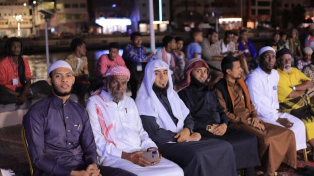 ساحة مخيم الاعتصام المفتوح بالمكلا تشهد ملتقى دعويًا وتوعويًا للشباب