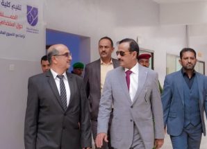 المحافظ بن الوزير يدشّن امتحانات الفصل الدراسي الأول بجامعة شبوة ويؤكد استمرار دعم التعليم العالي