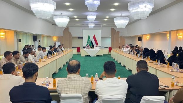 الوفد السعودي في المكلا يلتقي نشطاء من حزب الإصلاح وسط استياء قبلي حضرمي