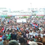 من ساحة العروض بالعاصمة عدن حشود ردفان وعدن تجدد تفويضها للرئيس الزُبيدي لإعلان دولة الجنوب العربي