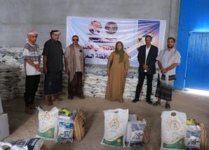 برعاية الرئيس الزُبيدي… انتقالي المهرة يدشّن توزيع السلال الغذائية للأسر الأشد احتياجاً