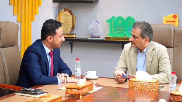 محافظ العاصمة عدن يبحث مع رئيس الهيئة العامة للأراضي سبل تعزيز التعاون والتنسيق