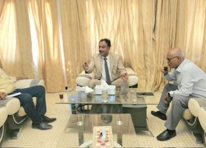 باعوم يبحث مع مدير ضرائب وادي حضرموت إعادة ترتيب النظام الضريبي ووقف الهدر