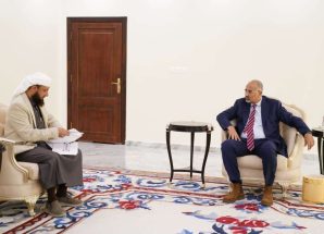 الرئيس الزُبيدي يشدد على دور وزارة الأوقاف في تحصين المجتمع ونشر ثقافة التسامح والوسطية والاعتدال