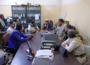 المحافظ بن الوزير يتفقد مؤسسة الكهرباء ويؤكد: تحسين الخدمات وتعزيز الاستقرار أولوية العمل في شبوة