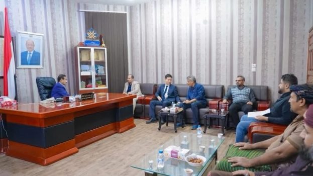 شبوة: المحافظ بن الوزير يبحث مع شركة لونغشيانغ الصينية للطاقة آفاق التعاون والاستثمار في قطاع الطاقة بالمحافظة