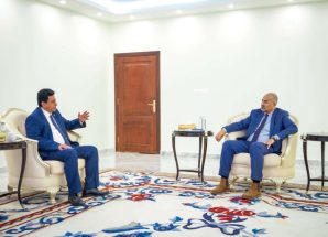 الرئيس الزُبيدي يطّلع على سير عمل الأمانة العامة لمجلس الوزراء